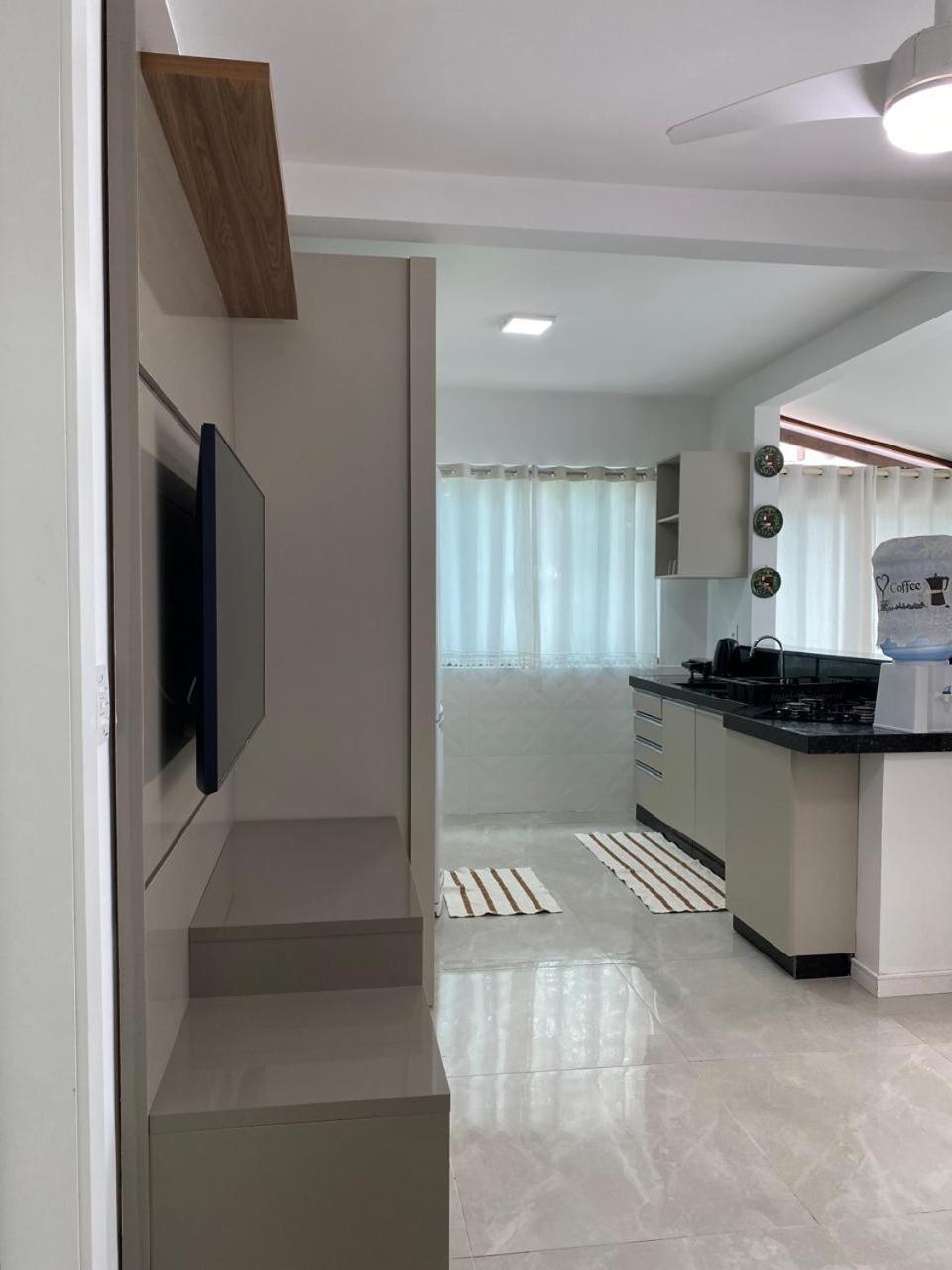 Villa Residencial Com Piscina Possui Jacuzzi Aquecida Com Hidromassagem Bombinhas Exterior foto